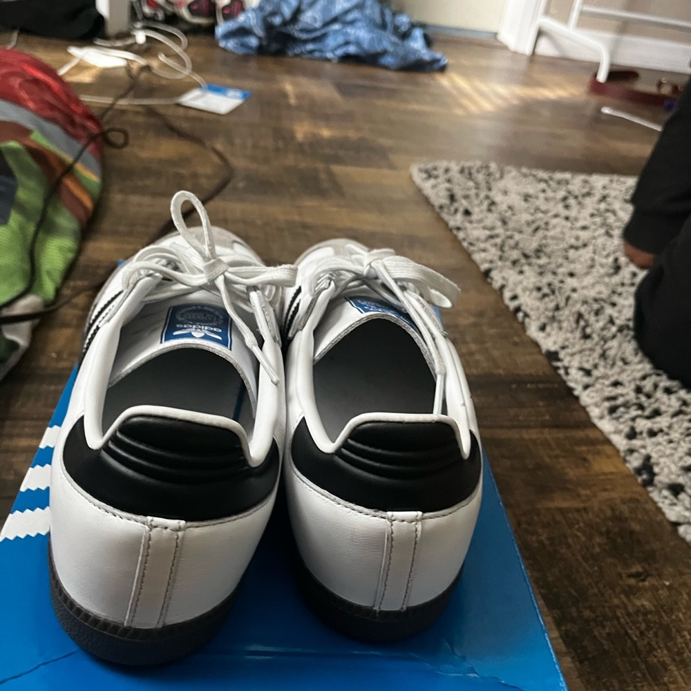 Adidas - Picture 3 of 5